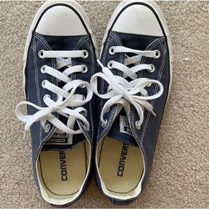 Converse Navy Excellent Condition Size 7 Womens 5 Men